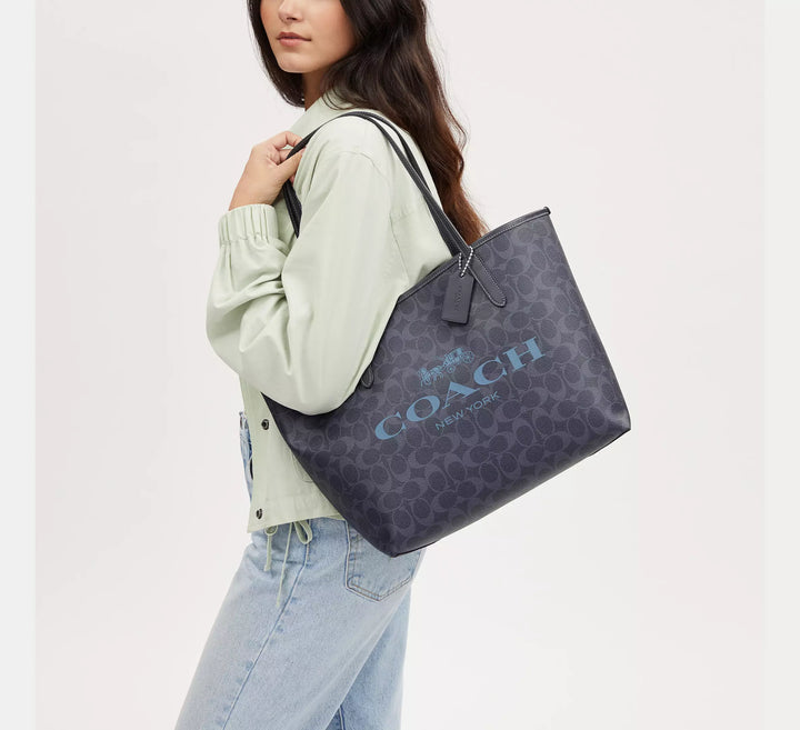 CARTERA COACH CITY TOTE SIGNATURE CANVAS LOGO