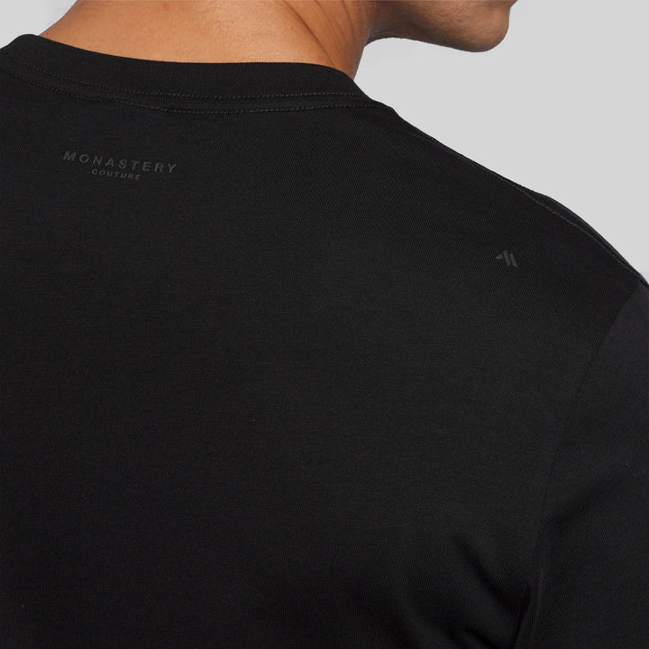 CAMISETA MONASTERY PEGASO NEGRA