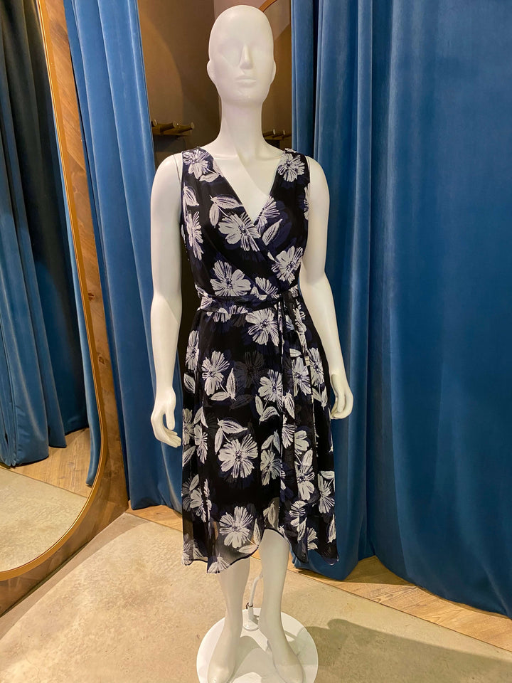 VESTIDO NEGRO CON FLORES