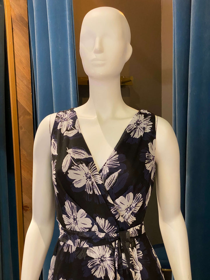 VESTIDO NEGRO CON FLORES