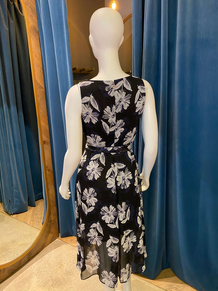 VESTIDO NEGRO CON FLORES
