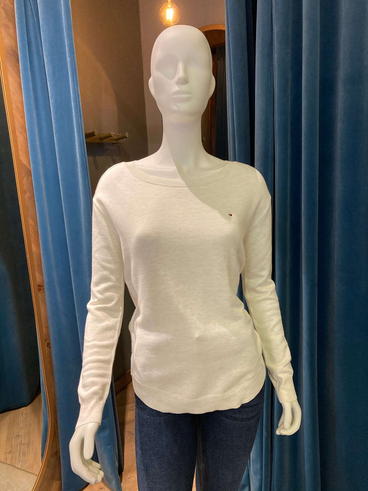 SUÉTER CUELLO REDONDO CLÁSICO