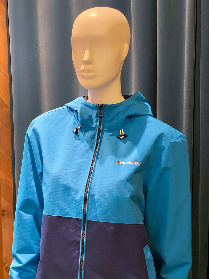CHAQUETA AZUL CON CAPUCHA