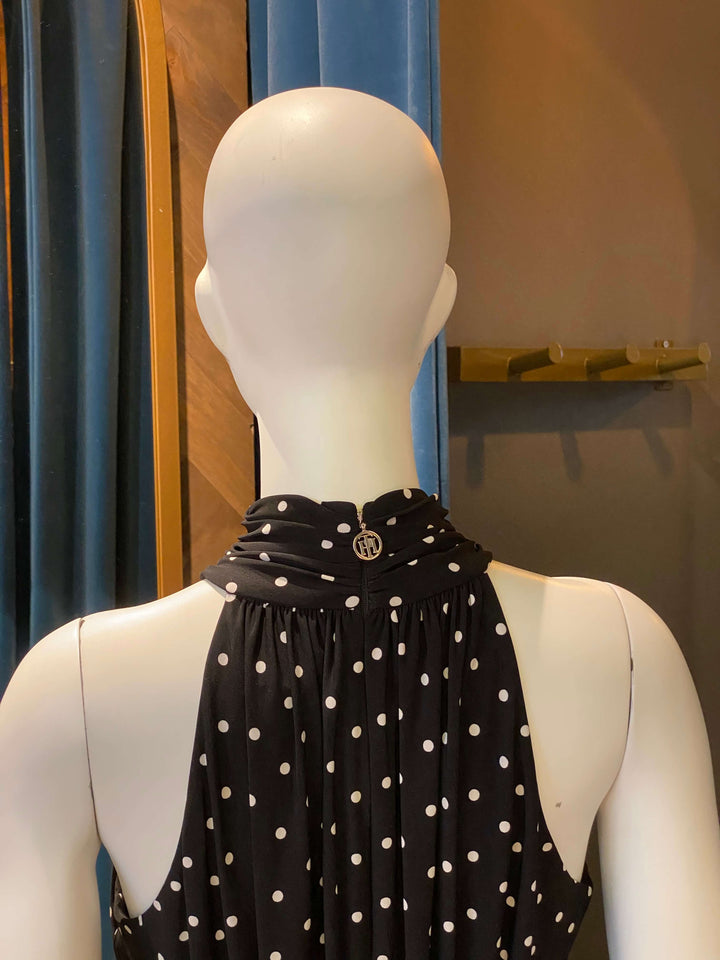 VESTIDO LARGO CON PUNTOS