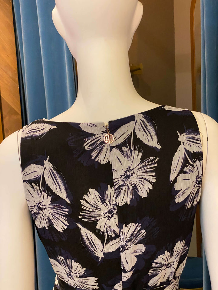 VESTIDO NEGRO CON FLORES
