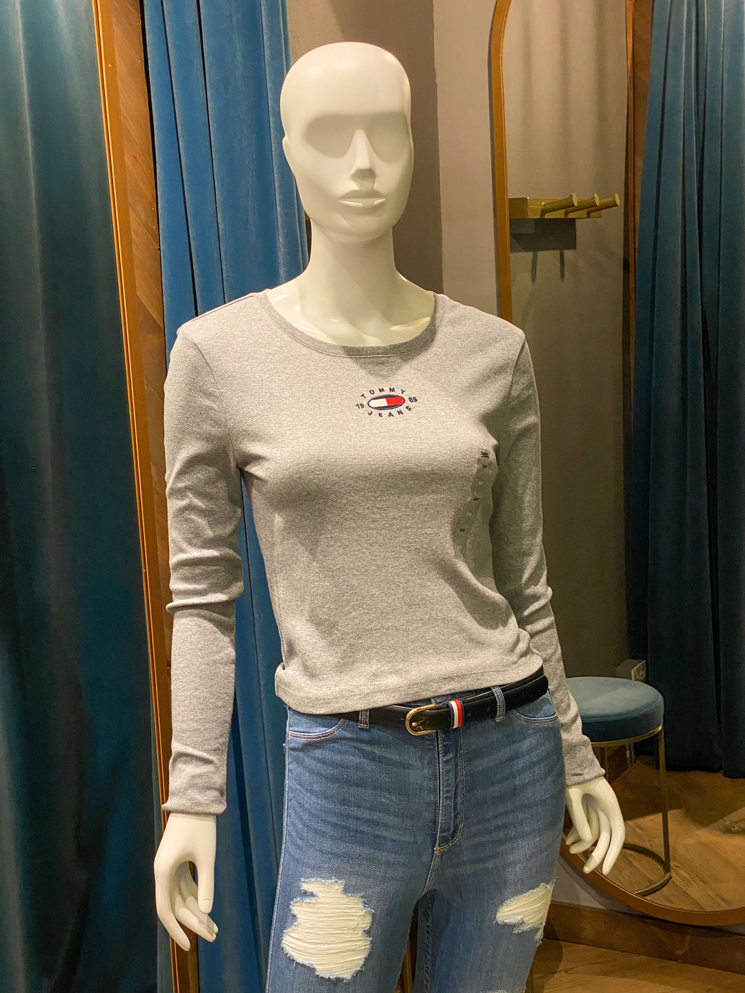 CAMIBUSO CROP LOGO TOMMY JEANS 1985