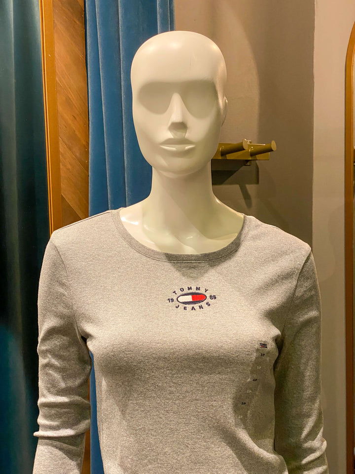 CAMIBUSO CROP LOGO TOMMY JEANS 1985