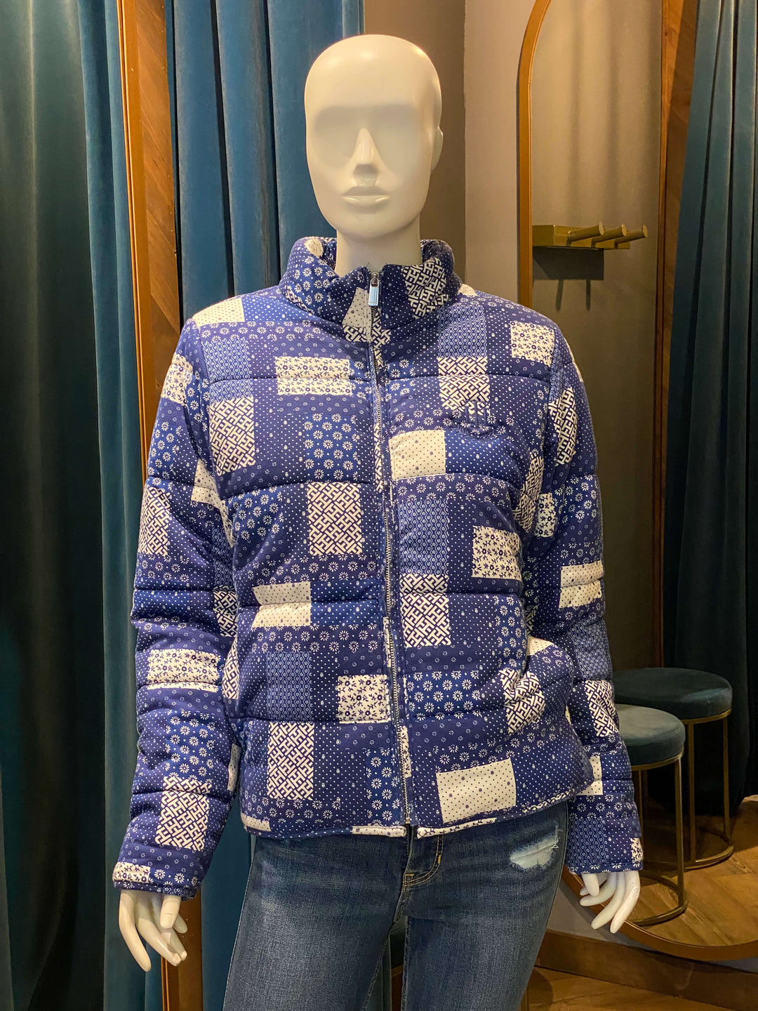 CHAQUETA PRINT AZUL ACOLCHADA TOMMY HILFIGER PRIMALOFT